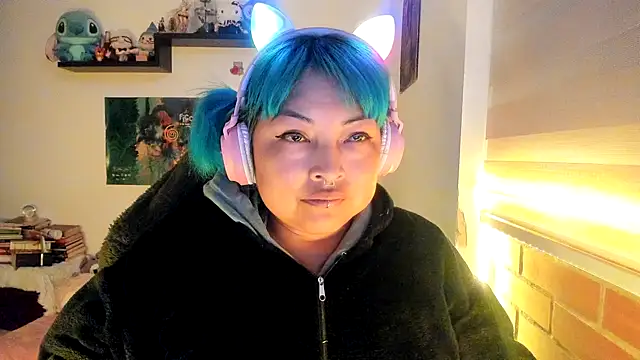 Shaddycute  online show from February 4, 2026, 12:22 pm