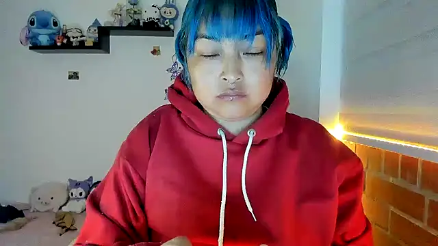 Shaddycute  online show from December 15, 2025, 1:22 am