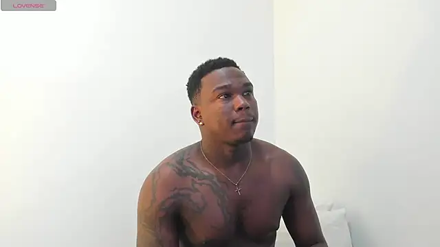 Snapshot of Troykhalil chatting on November 14, 2025, 11:19 pm Troykhalil online show from November 14, 2025, 11:19 pm