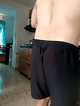 Snapshot of LEIRIS_Y_FRED_01 chatting on November 12, 2025, 6:56 pm LEIRIS Y FRED 01 online show from November 12, 2025, 6:56 pm