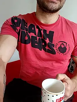 Snapshot of LEIRIS_Y_FRED_01 chatting on October 16, 2025, 1:08 pm LEIRIS Y FRED 01 online show from October 16, 2025, 1:08 pm