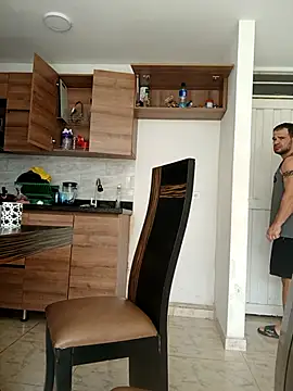 Snapshot of LEIRIS_Y_FRED_01 chatting on November 5, 2025, 2:09 pm LEIRIS Y FRED 01 online show from November 5, 2025, 2:09 pm