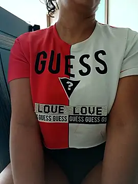 Snapshot of LEIRIS_Y_FRED_01 chatting on December 4, 2025, 2:49 pm LEIRIS Y FRED 01 online show from December 4, 2025, 2:49 pm