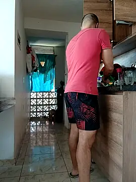 Snapshot of LEIRIS_Y_FRED_01 chatting on September 9, 2025, 2:15 pm LEIRIS Y FRED 01 online show from September 9, 2025, 2:15 pm