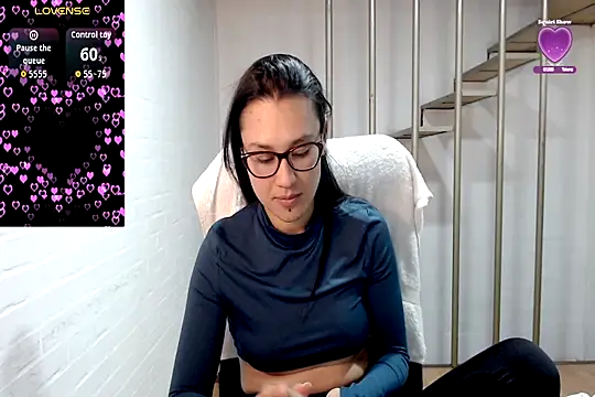 Snapshot of Jessie_Desire chatting on November 20, 2025, 6:03 am Jessie Desire online show from November 20, 2025, 6:03 am