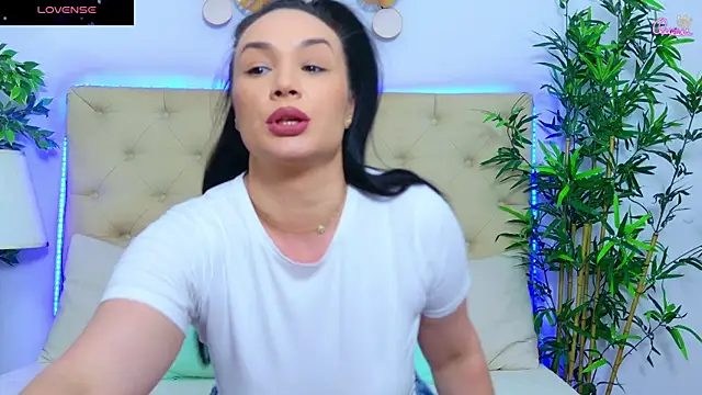 DaliyaArabian online show from May 22, 2026, 12:03 pm