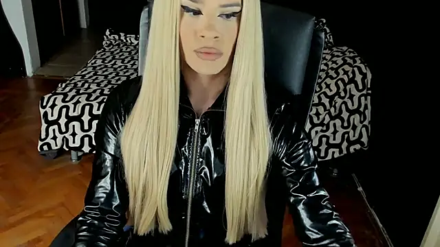 Snapshot of EvelynLexy chatting on September 27, 2025, 7:14 am EvelynLexy online show from September 27, 2025, 7:14 am