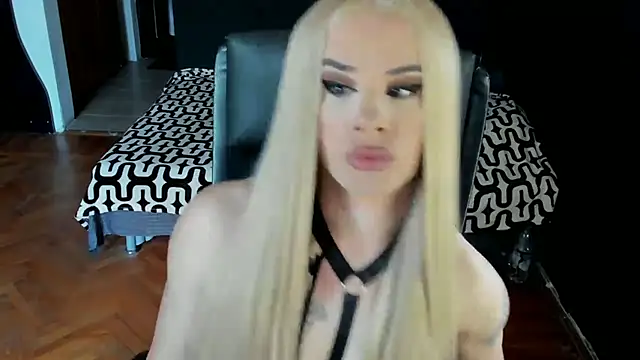 Snapshot of EvelynLexy chatting on September 22, 2025, 7:36 am EvelynLexy online show from September 22, 2025, 7:36 am