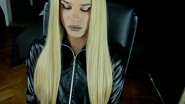 Snapshot of EvelynLexy chatting on September 30, 2025, 5:19 pm EvelynLexy online show from September 30, 2025, 5:19 pm