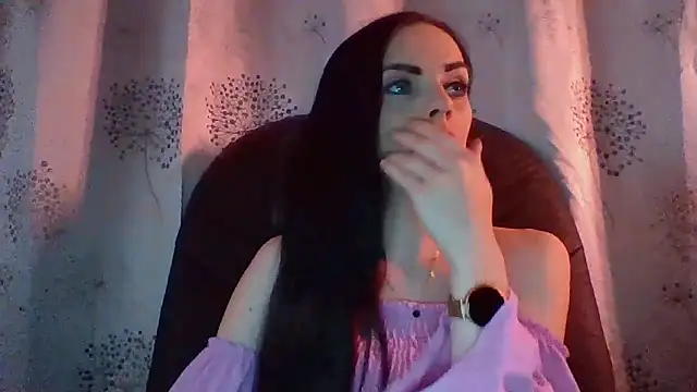 Snapshot of CassieSensual chatting on September 17, 2025, 6:10 pm CassieSensual online show from September 17, 2025, 6:10 pm