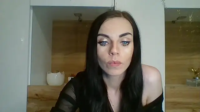 Snapshot of CassieSensual chatting on January 9, 2026, 7:21 pm CassieSensual online show from January 9, 2026, 7:21 pm