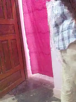 FeltedEuropium online show from March 7, 2025, 9:18 am