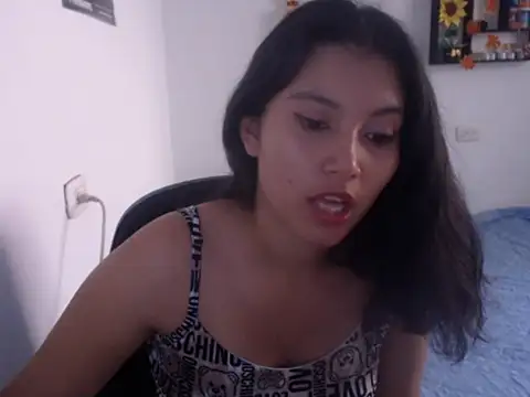 Snapshot of HannaKlein chatting on January 13, 2025, 1:49 pm HannaKlein online show from January 13, 2025, 1:49 pm