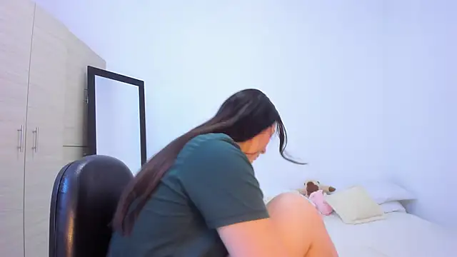 Snapshot of Elle_Lee_ chatting on November 27, 2025, 3:34 pm Elle Lee online show from November 27, 2025, 3:34 pm