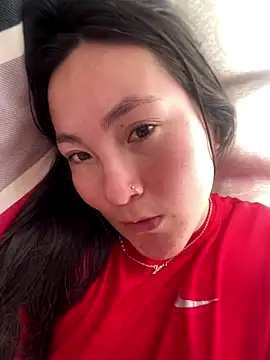 Snapshot of Elle_Lee_ chatting on December 14, 2025, 3:17 pm Elle Lee online show from December 14, 2025, 3:17 pm