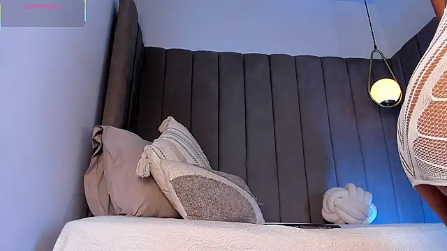 Elise Diamond online show from March 9, 2026, 12:47 am