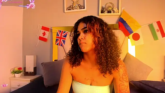 Snapshot of vahiolet_fuentes chatting on June 26, 2026, 3:01 am vahiolet fuentes online show from June 26, 2026, 3:01 am