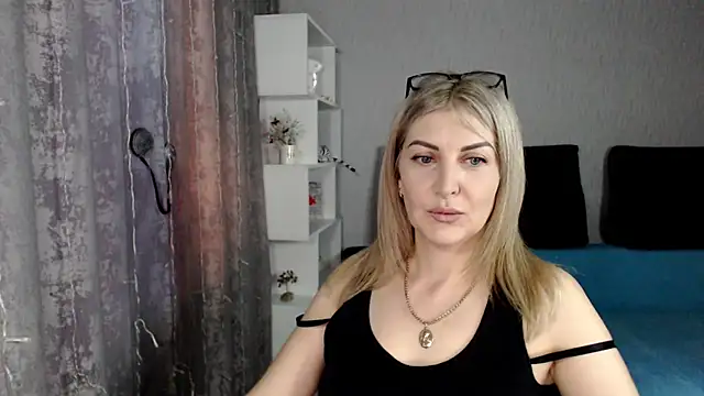 Snapshot of Amelia_Harper chatting on March 13, 2025, 10:47 am Amelia Harper online show from March 13, 2025, 10:47 am