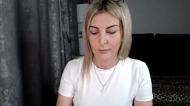 Snapshot of Amelia_Harper chatting on September 13, 2025, 1:55 pm Amelia Harper online show from September 13, 2025, 1:55 pm