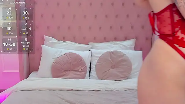 Snapshot of VirginOlly chatting on November 22, 2025, 6:23 am VirginOlly online show from November 22, 2025, 6:23 am