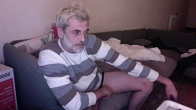 Snapshot of skossa777 chatting on December 1, 2025, 7:42 am skossa777 online show from December 1, 2025, 7:42 am