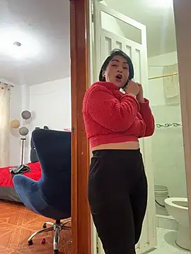 karenlennox1 online show from January 14, 2026, 9:18 pm