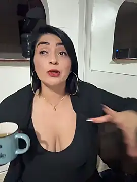 karenlennox1 online show from April 11, 2026, 11:52 pm