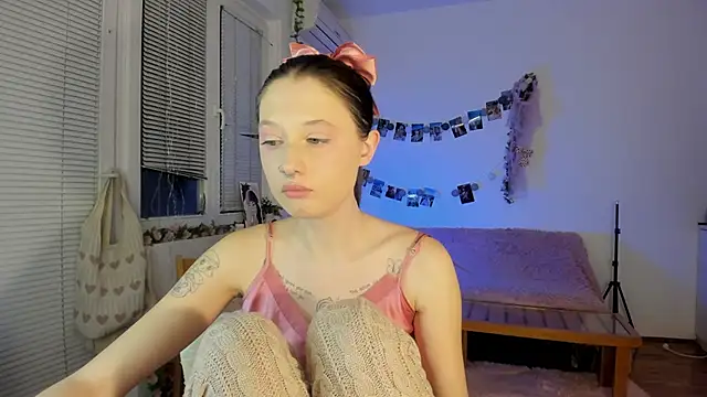 Snapshot of Jenny_darling_love chatting on January 9, 2025, 10:09 pm Jenny darling love online show from January 9, 2025, 10:09 pm