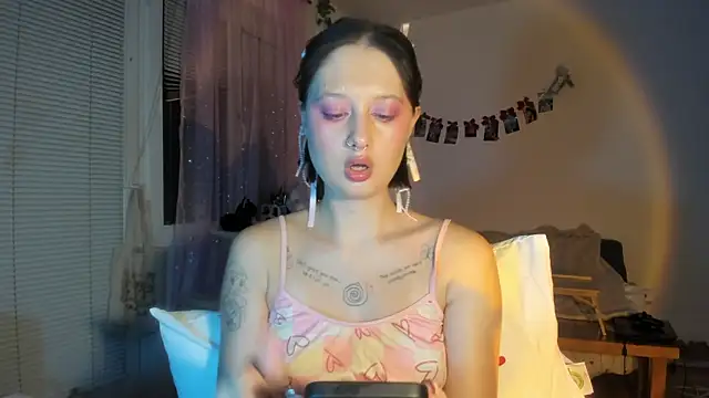 Snapshot of Jenny_darling_love chatting on December 3, 2025, 7:24 pm Jenny darling love online show from December 3, 2025, 7:24 pm