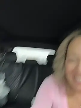 Cherry-red-xo online show from February 5, 2026, 5:31 pm