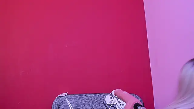 Kate bunny  online show from October 26, 2025, 11:43 am