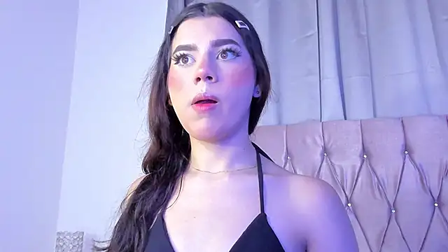 Snapshot of Ashley_piinkk_ chatting on March 14, 2025, 5:27 am Ashley piinkk  online show from March 14, 2025, 5:27 am