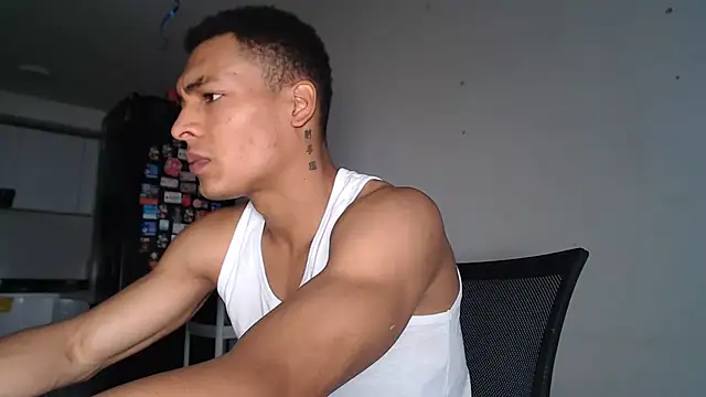 Jhonyblack 1 online show from May 12, 2026, 4:35 pm