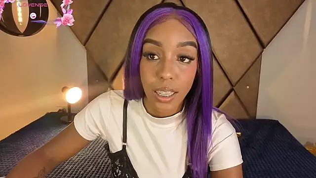 Georgis  online show from October 23, 2025, 9:02 pm