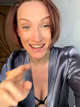 Snapshot of UmaTruewoman chatting on November 15, 2025, 6:06 am UmaTruewoman online show from November 15, 2025, 6:06 am