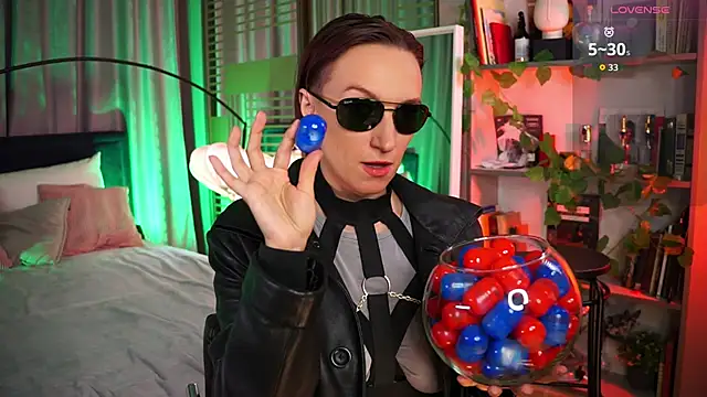 Snapshot of UmaTruewoman chatting on November 8, 2025, 5:44 am UmaTruewoman online show from November 8, 2025, 5:44 am