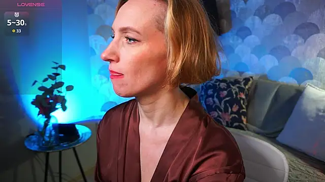 Snapshot of UmaTruewoman chatting on October 25, 2025, 5:50 am UmaTruewoman online show from October 25, 2025, 5:50 am