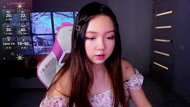 Snapshot of Fluffy_Rose chatting on December 1, 2025, 12:22 am Fluffy Rose online show from December 1, 2025, 12:22 am