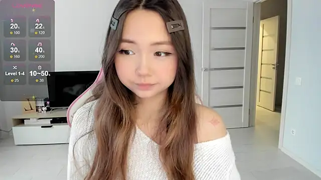 Fluffy Rose online show from January 13, 2026, 4:49 am