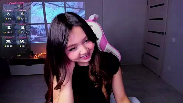 Snapshot of Fluffy_Rose chatting on November 20, 2025, 1:45 pm Fluffy Rose online show from November 20, 2025, 1:45 pm