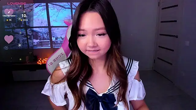 Snapshot of Fluffy_Rose chatting on November 24, 2025, 12:32 am Fluffy Rose online show from November 24, 2025, 12:32 am