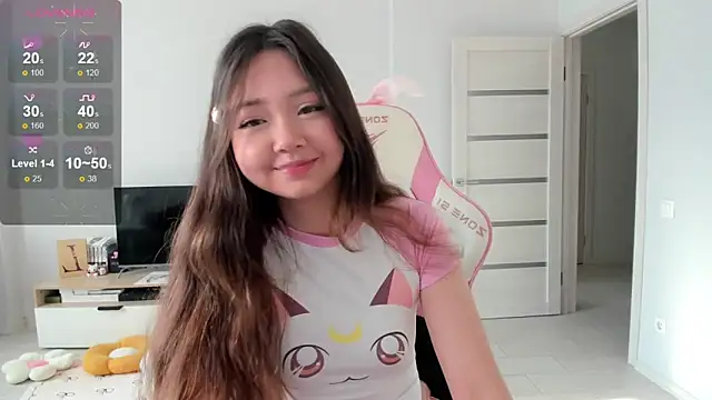 Snapshot of Fluffy_Rose chatting on June 16, 2026, 1:05 am Fluffy Rose online show from June 16, 2026, 1:05 am