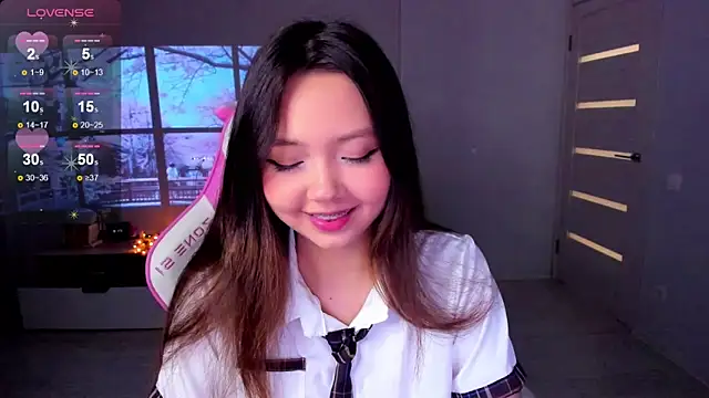 Snapshot of Fluffy_Rose chatting on November 30, 2025, 12:11 am Fluffy Rose online show from November 30, 2025, 12:11 am