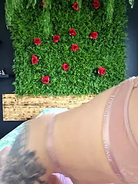 ladoucedu34 online show from April 13, 2026, 1:48 pm