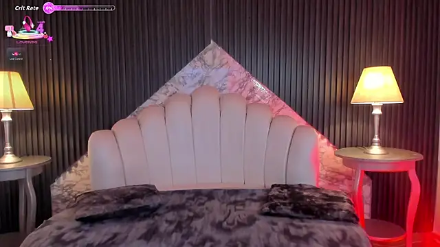 Snapshot of MeganDraco_ chatting on September 19, 2025, 12:09 pm MeganDraco online show from September 19, 2025, 12:09 pm