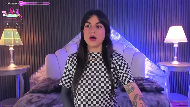 Snapshot of MeganDraco_ chatting on September 22, 2025, 12:33 pm MeganDraco online show from September 22, 2025, 12:33 pm