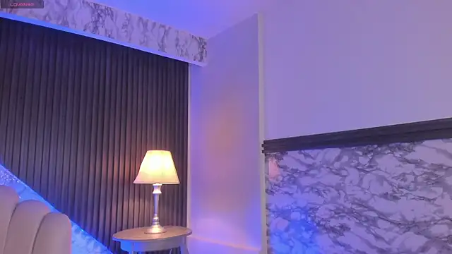 Snapshot of MeganDraco_ chatting on October 7, 2025, 12:28 pm MeganDraco online show from October 7, 2025, 12:28 pm