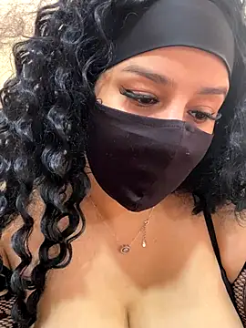 Snapshot of mari_layali chatting on November 14, 2025, 12:42 pm mari layali online show from November 14, 2025, 12:42 pm