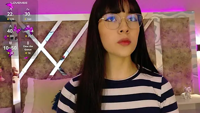 Susa1userma  online show from November 2, 2025, 4:12 pm