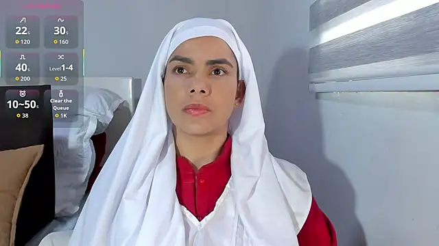 ClaraMariaMon online show from October 20, 2025, 5:35 pm